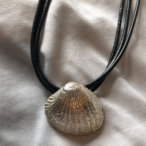 Seashell necklace - Picture 5 of 6